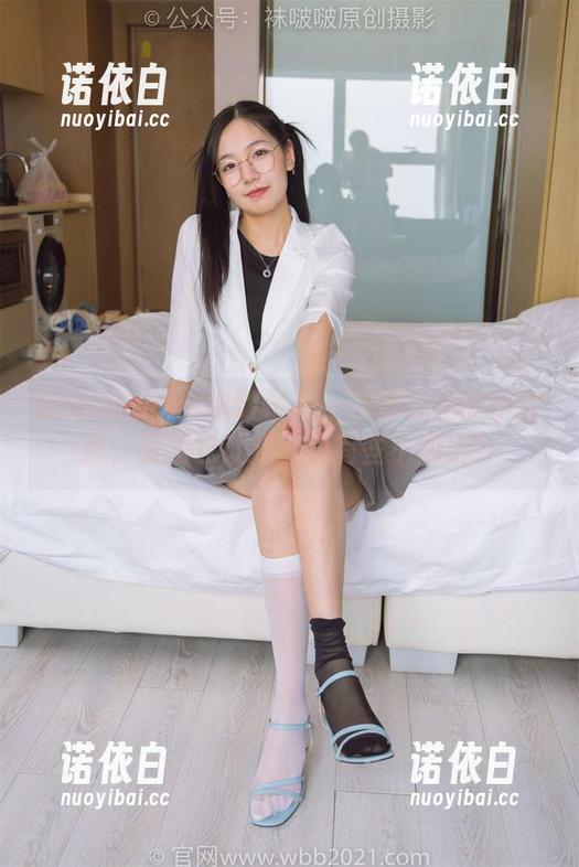 BoBoSocks袜啵啵-小甜豆 BoBoSocks袜啵啵 - 一袭厚灰丝的小甜豆,美图包让我心里有些小澎湃!