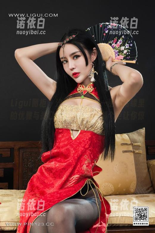 Ligui丽柜 - 汐汐双生花——医护情缘里的优雅与拗口，原图和精选哪个更让你惊掉下巴？