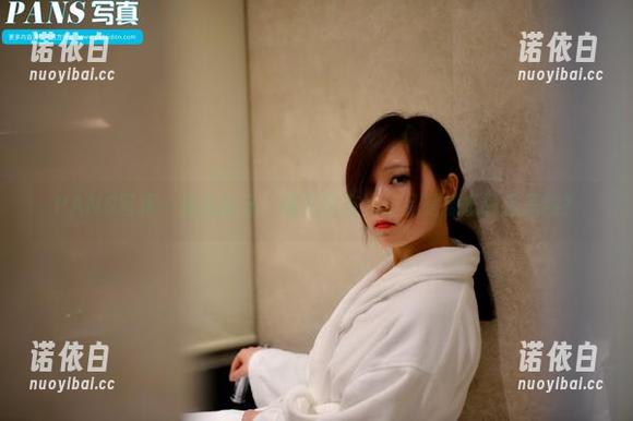 PANS写真-维尼 PANS写真 - 圣诞时分,维尼带来的作品是傻乐还是深意?