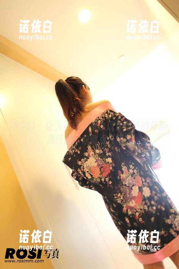 ROSI-杨晨晨 ROSI - 让人不用结婚也想穿婚纱的杨晨晨图集,你敢点开吗?