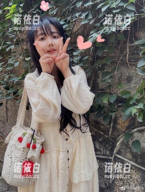 Sayako＿今年4岁白裙——让人心动的cos图包，奇怪但又喜感满满！