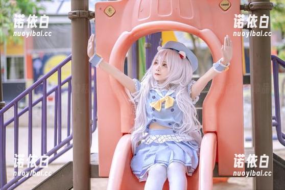 SayoMomo SayoMomo的私房图包,看来比基尼才是真正的出门必备单品。