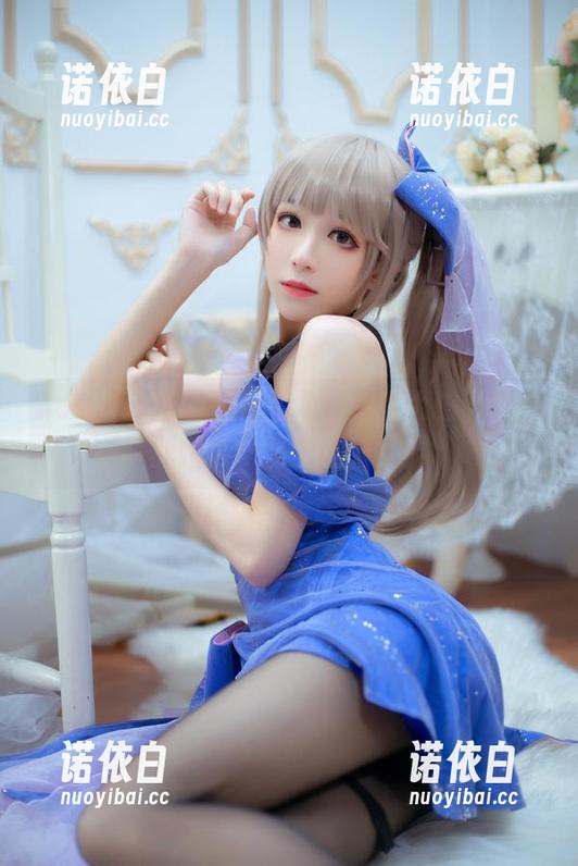 Tomoyo酱 Tomoyo酱的户外图集:就在大树下面,我也可以是个小仙女!