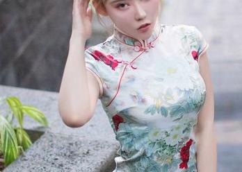 Xiuren秀人网 - 在原图中寻找资源：lingyu69短裙映衬出的每一刻。