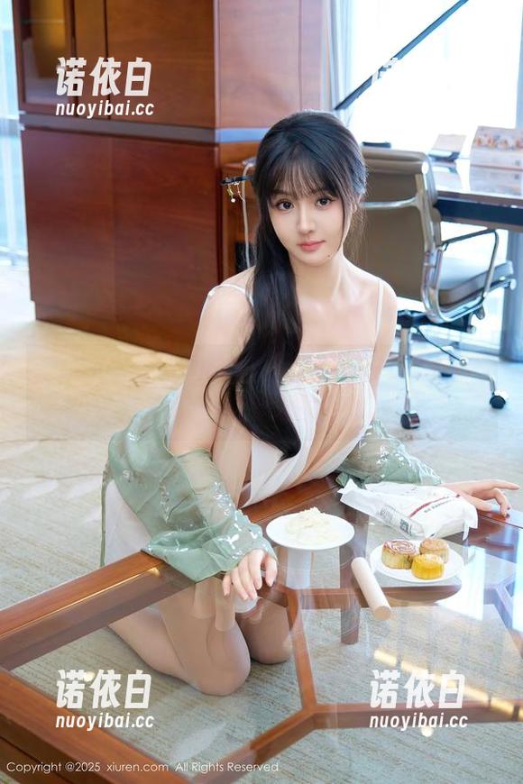 Xiuren秀人网-李若汐 Xiuren秀人网 - 你见过李若汐的豹纹作品吗?快来瞧瞧!