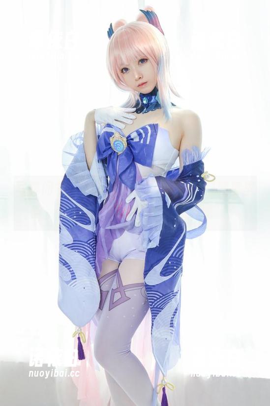 写真问答：asagiriai(爱ちゃん)和裤里丝，你更喜欢哪种它们的“表现”？