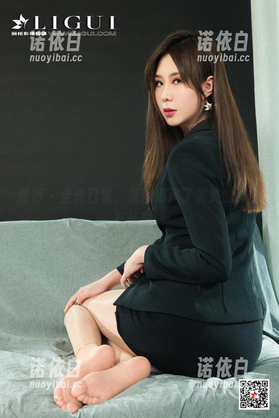 丽柜-美美 丽柜 - 全套日常,原图展现了美美的真实与从容。
