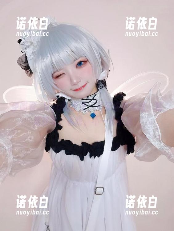 伊喵君_Nya 伊喵君_Nya的皮衣,搭配各类美图,就是在说:看我,不一样的我!