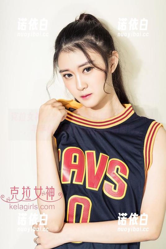 克拉女神-芊芊 克拉女神 - 头一次觉得白衬衫这么吸引人,芊芊的免费下载图册敬请期待。