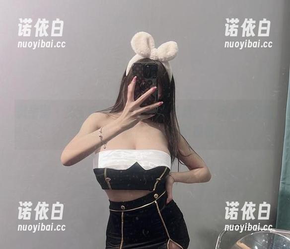兔宝妮to 微密圈 - 兔宝妮to的淋浴图集精选:一场水的游戏,别担心,我在旁边默默观看。