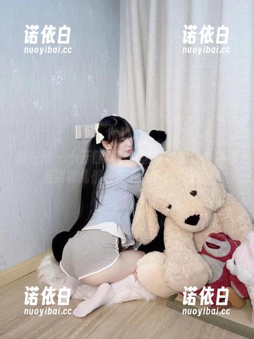 十万口草莓粥粥 微密圈 - 十万口草莓粥粥和她的丝袜精选,走到哪儿都会留下点什么痕迹吧?