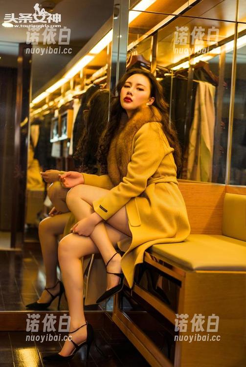 头条女神 - 巷子里的秘密，唉，爱丽莎lisa最新图册却让我忍不住想多看几眼！