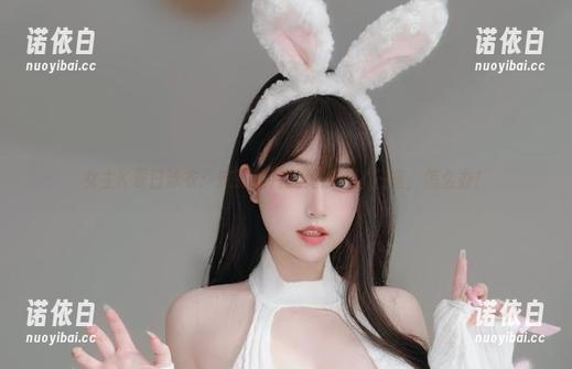 女主K夏日泳衣：这张照片我竟然看了三遍，怎么办！