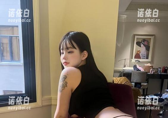 微密圈 - 私拍图集：小优优子车里豹纹穿搭，谁说豹纹只适合猛兽？