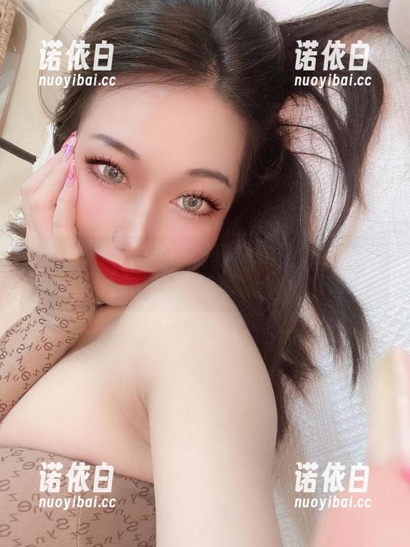 小猫咪ck 微密圈 - 小猫咪ck的图包福利:一双美脚引发的想象