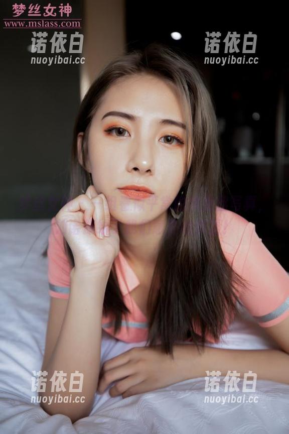 梦丝女神-刘诺 梦丝女神 - 一组看似平常的裤里丝写真,刘诺却给了我们意外的惊喜!