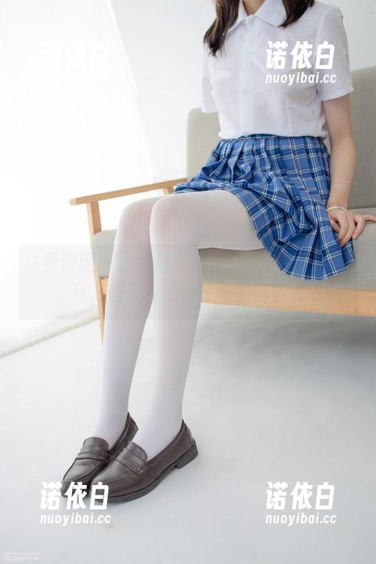 森萝财团 - 小香的灰丝美少女，写真一转身，让天台成为了新的谜题。