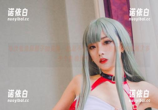 清颜颜子 每次看清颜颜子的美图,总忍不住想,她的瑜伽到底提炼了多少个性和灵气啊?