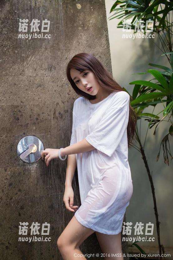 爱蜜社 - 美图展现：人真的可以这么可爱吗？萌白酱和她的网袜友谊！