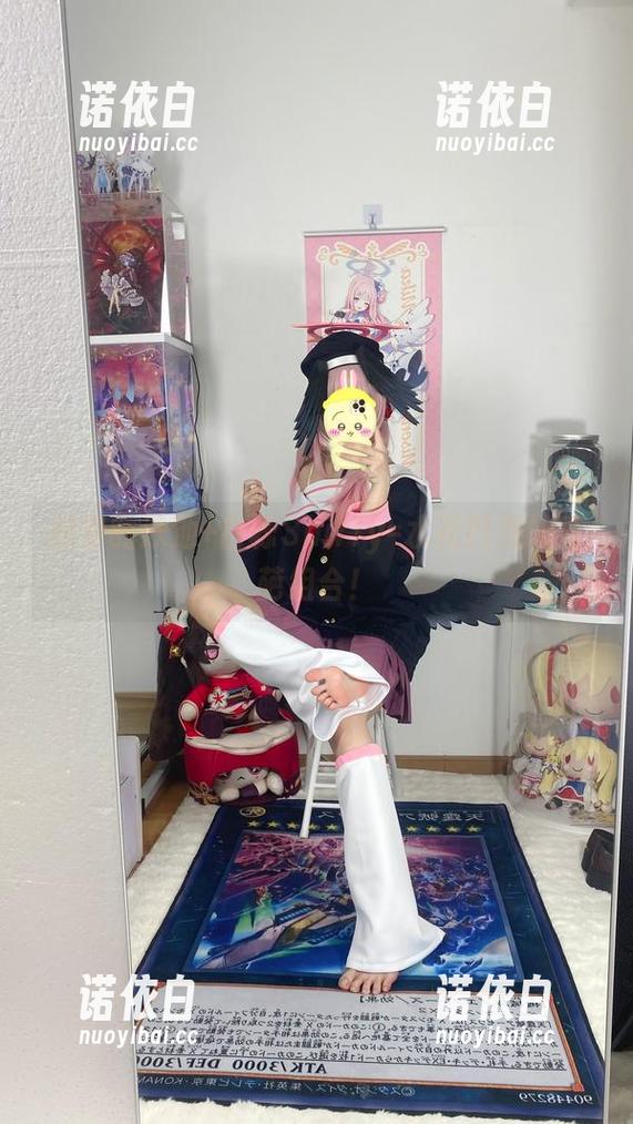白栎Shirly 润滑的泳池+白栎Shirly=水花四溅的奇葩组合!
