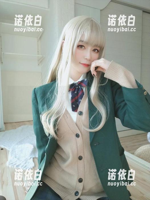 连衣裙合集中，白银81的每张都像在诉说着自己的小秘密...但她怎么没有讲？