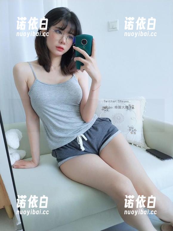 眼酱大魔王w 风格极简?睁大你的眼,不得不看这位眼酱大魔王w的粉色更新图包!
