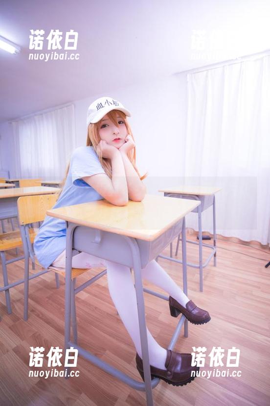 神楽坂真冬 眼前的“神楽坂真冬女王”,高清照片让你心中升起皇家的自豪感。