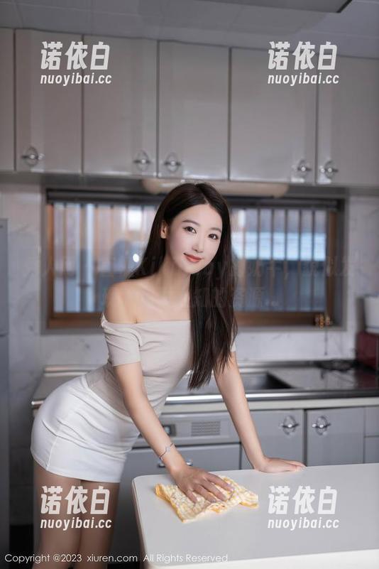 秀人网 - 直视Kikibaby的奶牛，貌似发现了不为人知的资源...