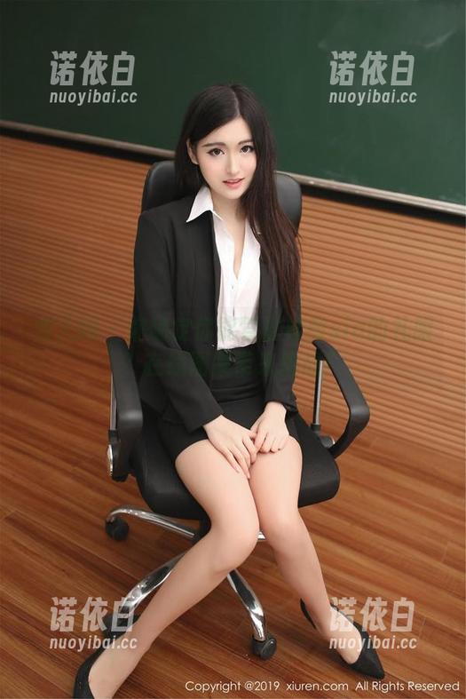 秀人网-希雅sia 秀人网 - 你确定你能驾驭希雅sia的礼服?在线图集带来挑战!