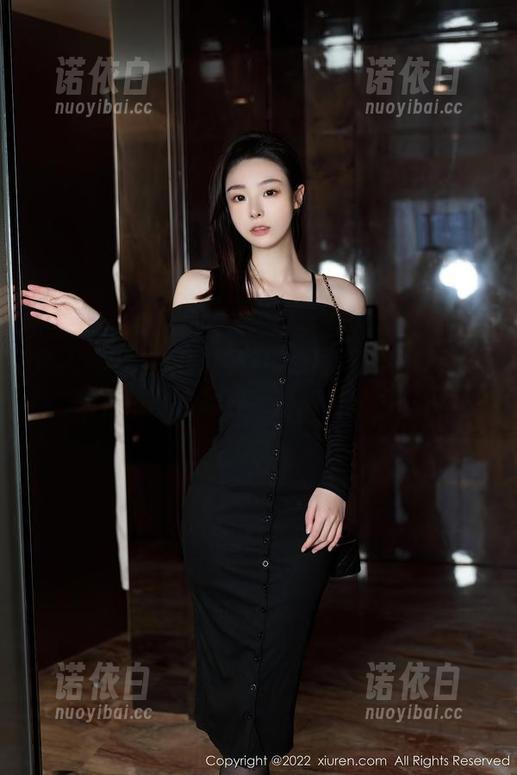 秀人网-抖娘利世 秀人网 - 抖娘利世的粉色写真,我想着怎么会拍得这么妙,是滤镜的锅吗?