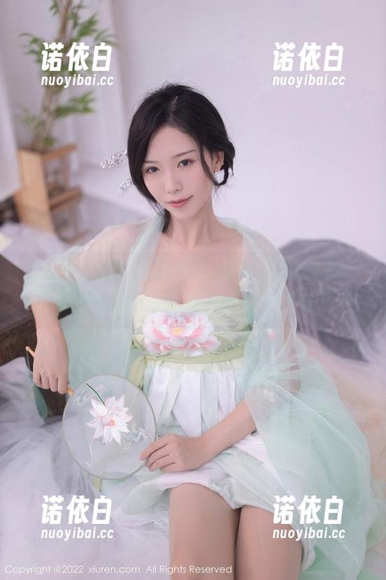 秀人网-杨紫嫣Cynthia 秀人网 - 看!杨紫嫣Cynthia校服写真,福利成分满分,脑补已经自行走偏了。