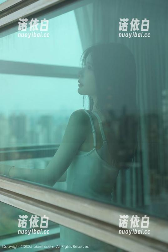 秀人网-杨紫嫣Cynthia 秀人网 - 杨紫嫣Cynthia与夏日优雅相拥——高清写真,心里那点淡淡的微醺感。