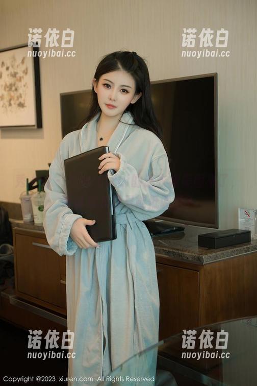 秀人网-瑞瑞ruirui 秀人网 - 瑞瑞ruirui的连衣裙美图来了,谁说连衣裙只能低调着?