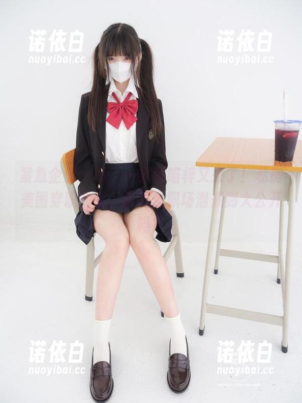 紧急企划-一只喵喵梓 紧急企划 - 啧,一只喵喵梓又来了!私房美图穿职业装,真的是职场潜规则大公开吗?