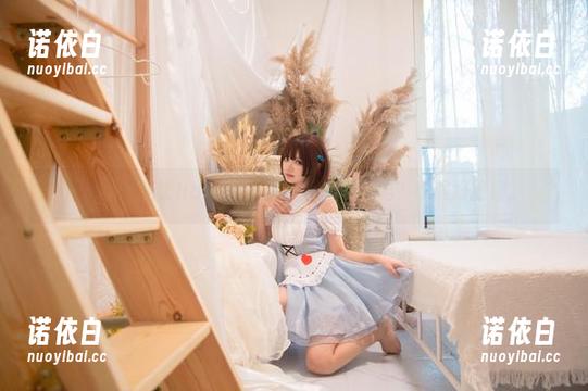 图片里的花柒Hana，真的有那么多花吗？和服好抢镜。