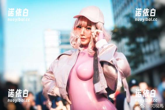 菌烨tako 玛修情人节女仆图集:菌烨tako,我想知道这是谁的创意。