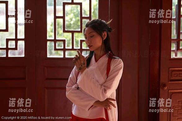 蜜桃社-蜜蕊Mary 蜜桃社 - 写真界的黑丝女神,蜜蕊Mary的照片让人目不转睛,嘴角不自觉上扬!