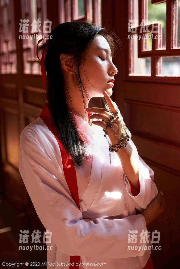 蜜桃社-陆萱萱Cecilia 蜜桃社 - 私拍图集大开箱:陆萱萱Cecilia的海边计划,哈哈,其实只是测试防水相机的极限。