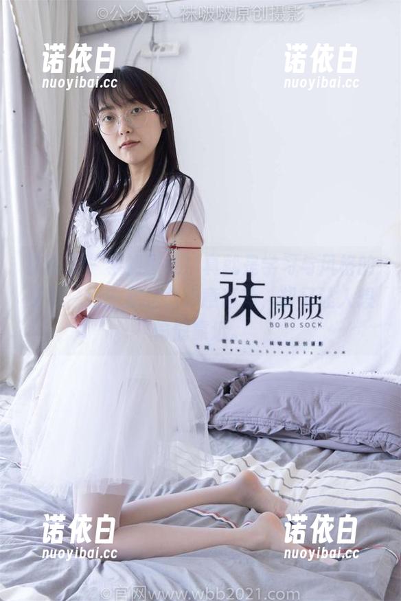 袜啵啵 - 学姐图集，真就是学习与风格的交融，小安就这么肆意高冷，却又让人想偷偷靠近。