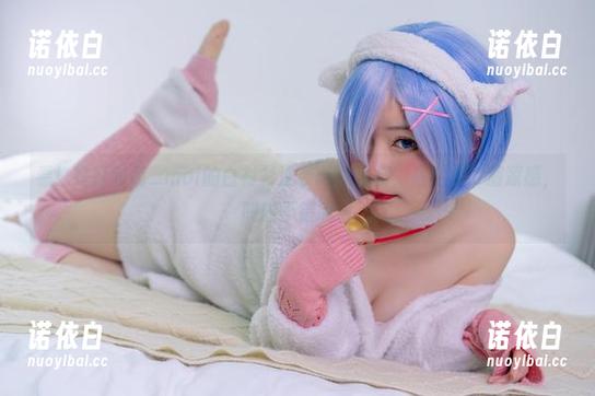 铁打萌萌_moi 看!铁打萌萌_moi的白衬衫逆袭cos合辑,居然自带清凉感,哎呦不错哦!
